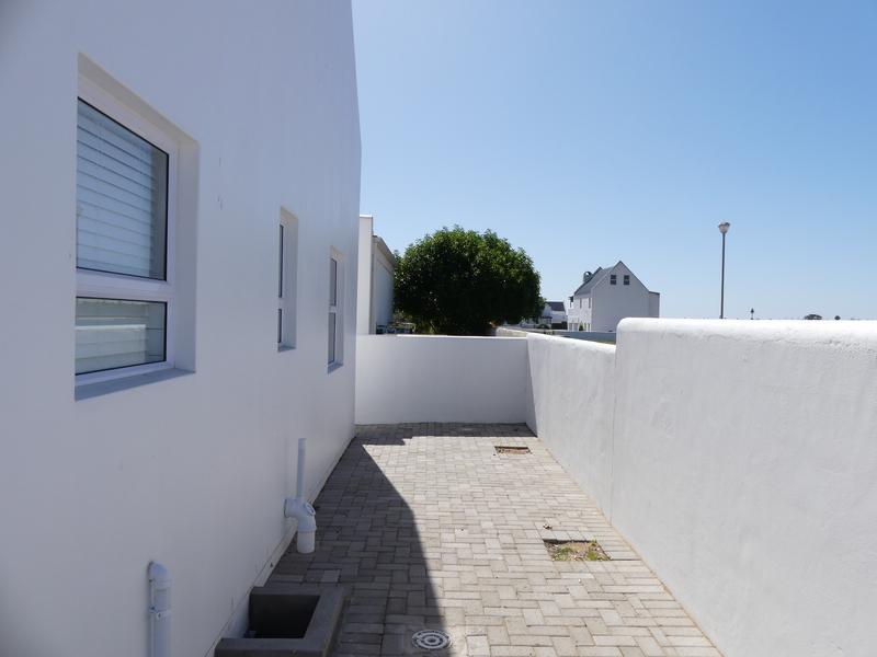 To Let 2 Bedroom Property for Rent in Lampiesbaai Western Cape